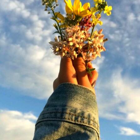 آهنگ برقصیم لای ابرا بخندیم ما به هم از شب تا صبح